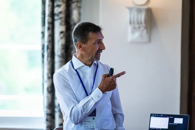 Dr. Stefan Poledna making an emphatic point during his presentation