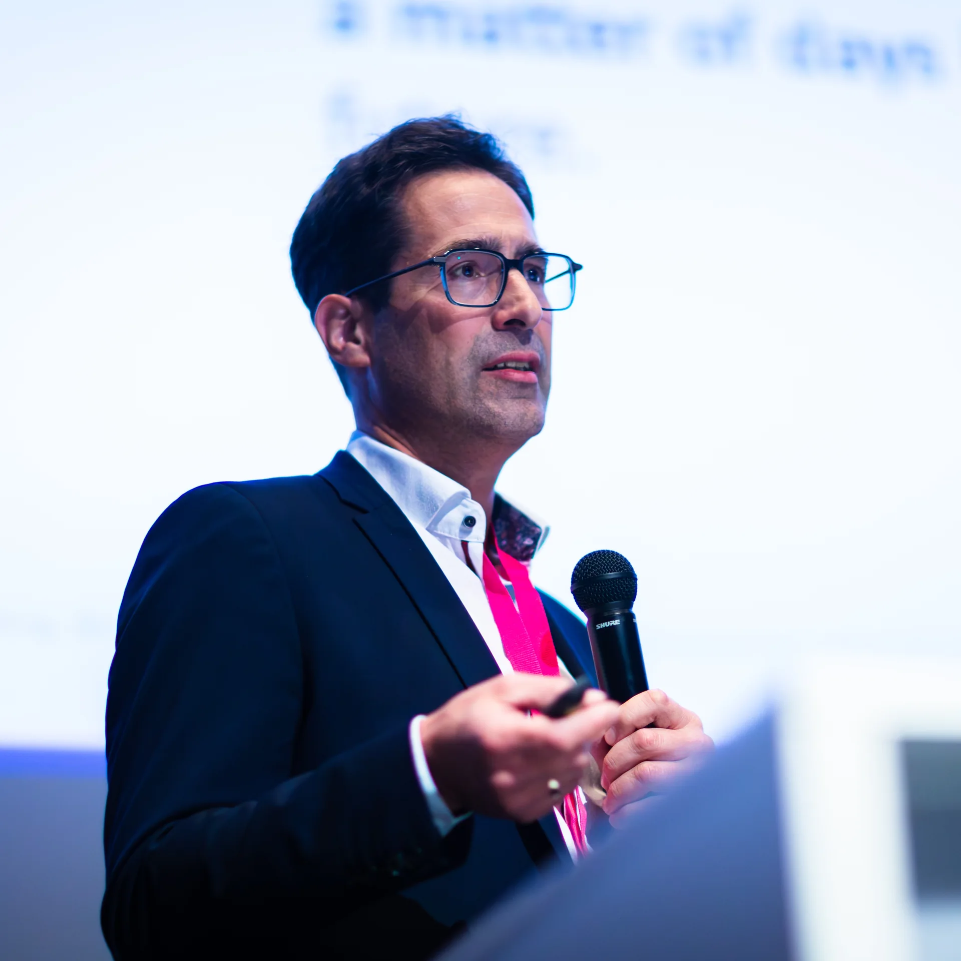Dr. Matthias Burger