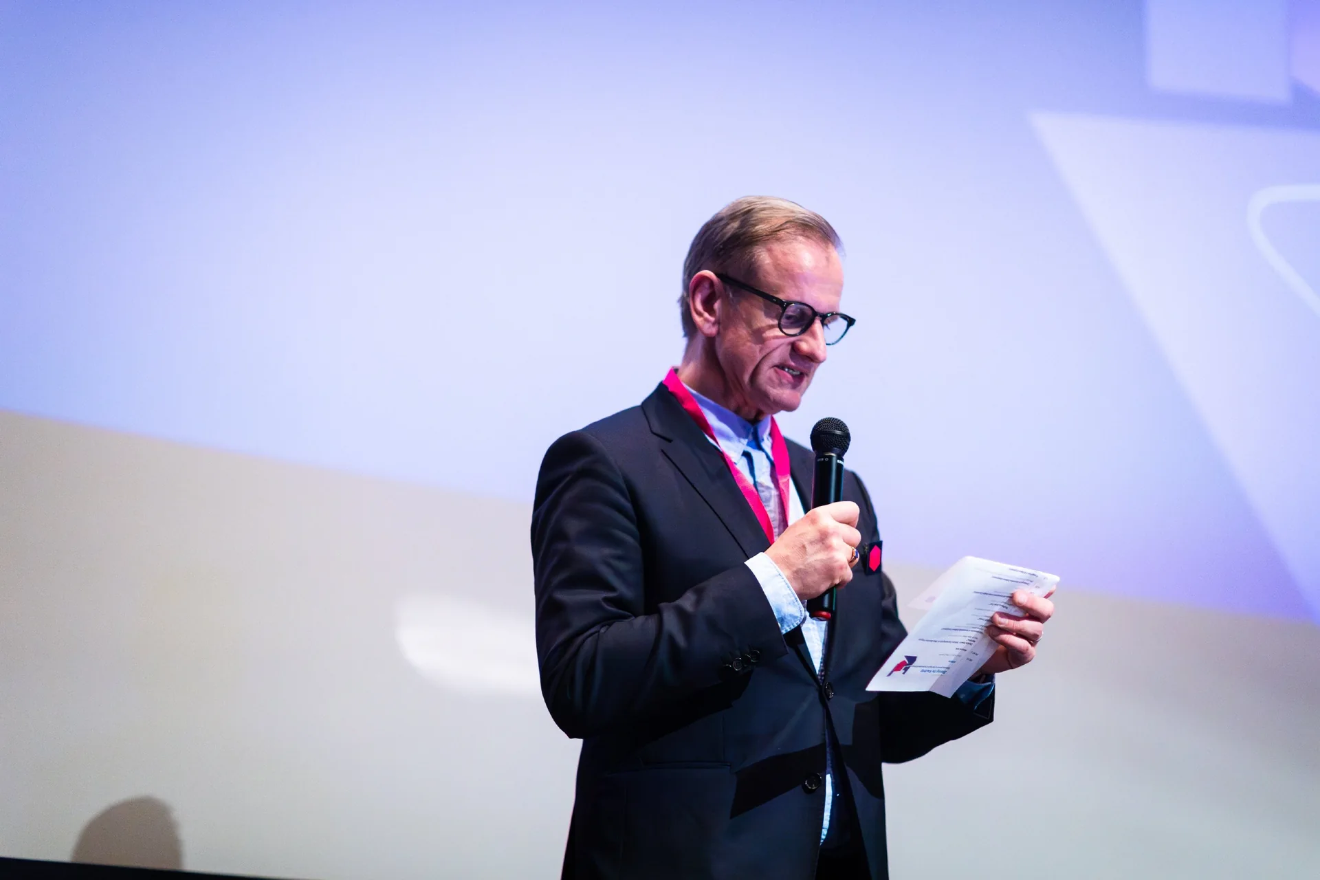 Oliver Viel of GDT Group moderating Sharing the Roadmap