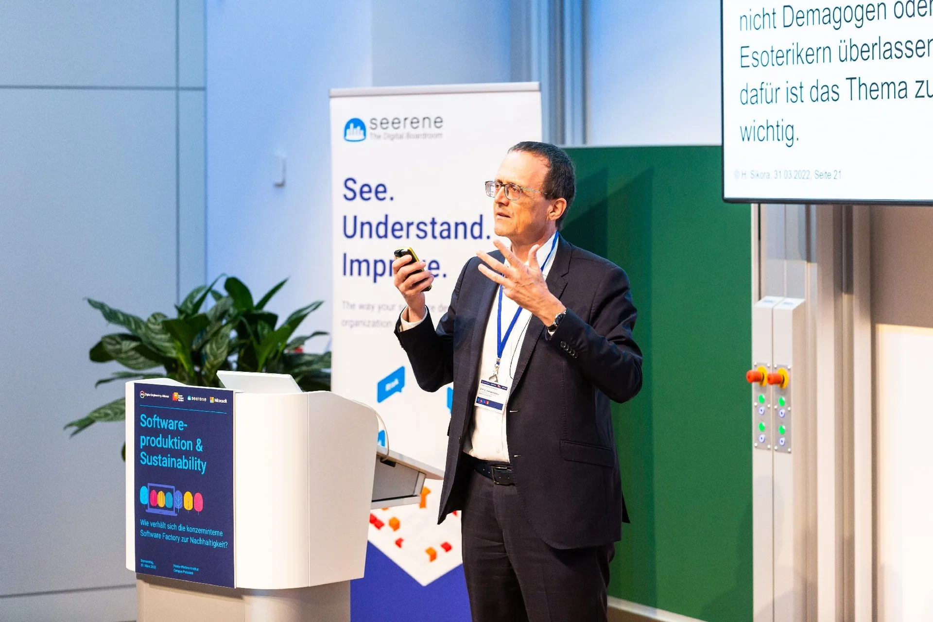 Prof. Dr. Hermann Sikora, Raiffeisen Software GmbH