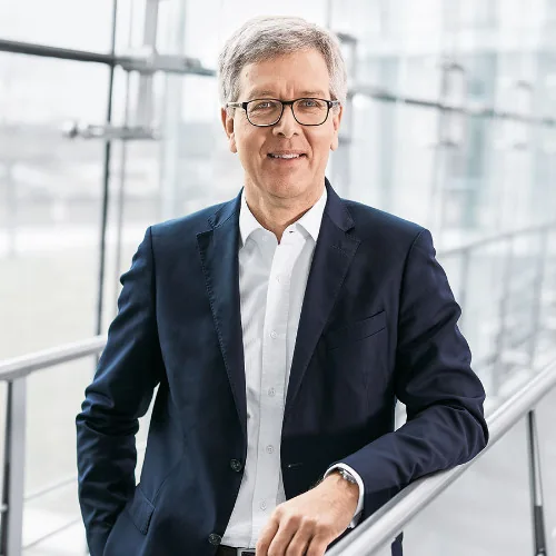 Dr. Frank Melzer