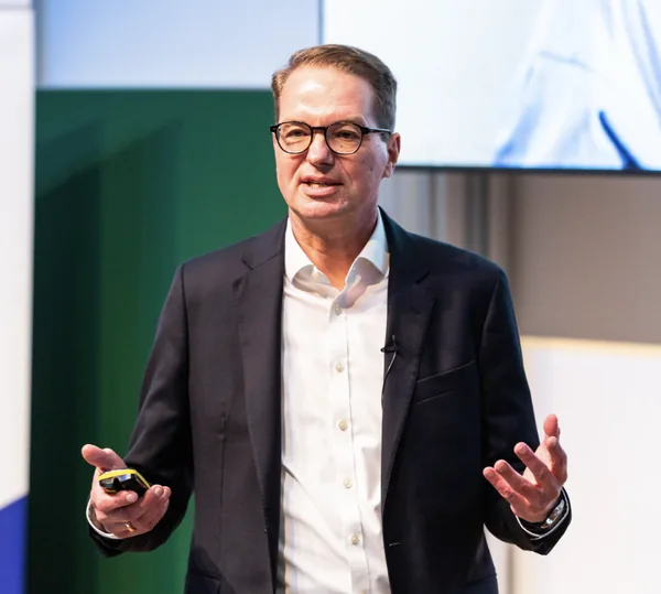 Dr. Hans-J&uuml;rgen Plewan